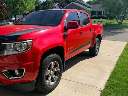 Used 2017 Chevrolet Colorado Z71 AWD/4WD image 5