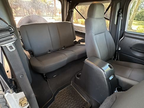 Used 2006 Jeep Wrangler Unlimited image 24