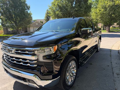 Used 2024 Chevrolet Silverado 1500 LTZ w/ Technology Package AWD/4WD image 1