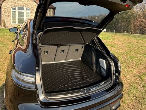 Used 2022 Porsche Macan GTS image 2