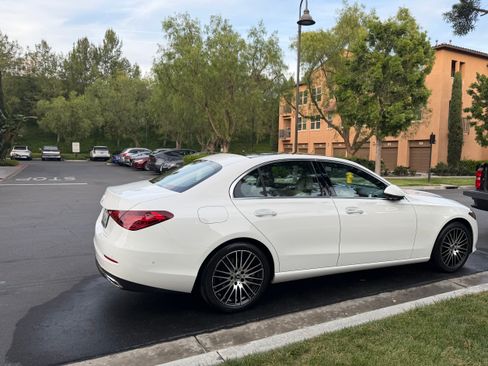 Used 2024 Mercedes-Benz C 300 Sedan image 4