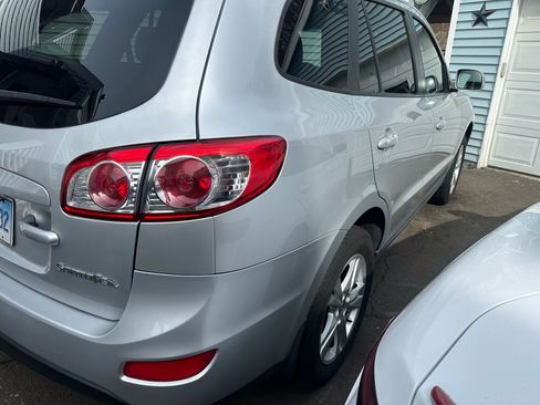 Used 2011 Hyundai Santa Fe SE image 4