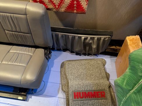 Used 1998 HUMMER H1 4-Door Wagon image 25