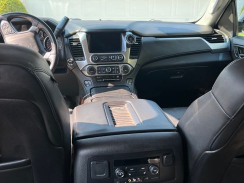 Used 2016 Chevrolet Suburban LTZ image 15