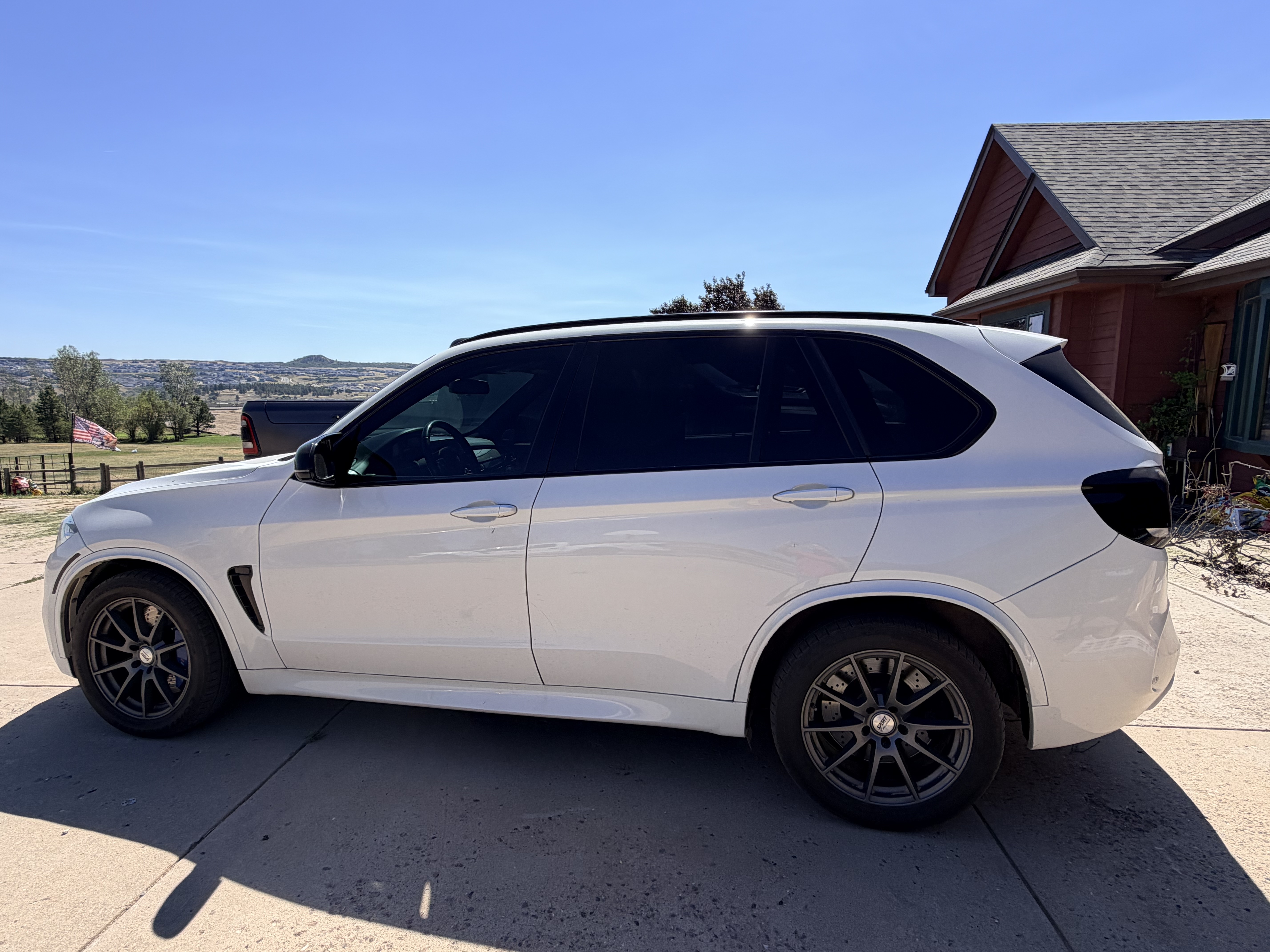 Used 2017 BMW X5 M AWD/4WD image 1