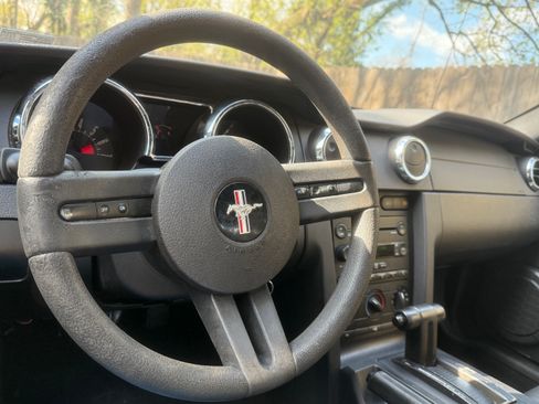 Used 2007 Ford Mustang Premium image 9