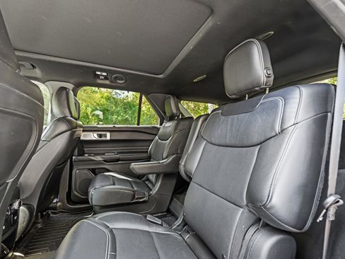 Used 2020 Ford Explorer ST w/ ST Street Pack image 27