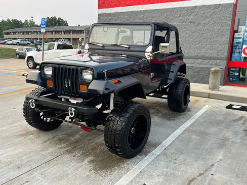 Used 1995 Jeep Wrangler Rio Grande AWD/4WD image 2