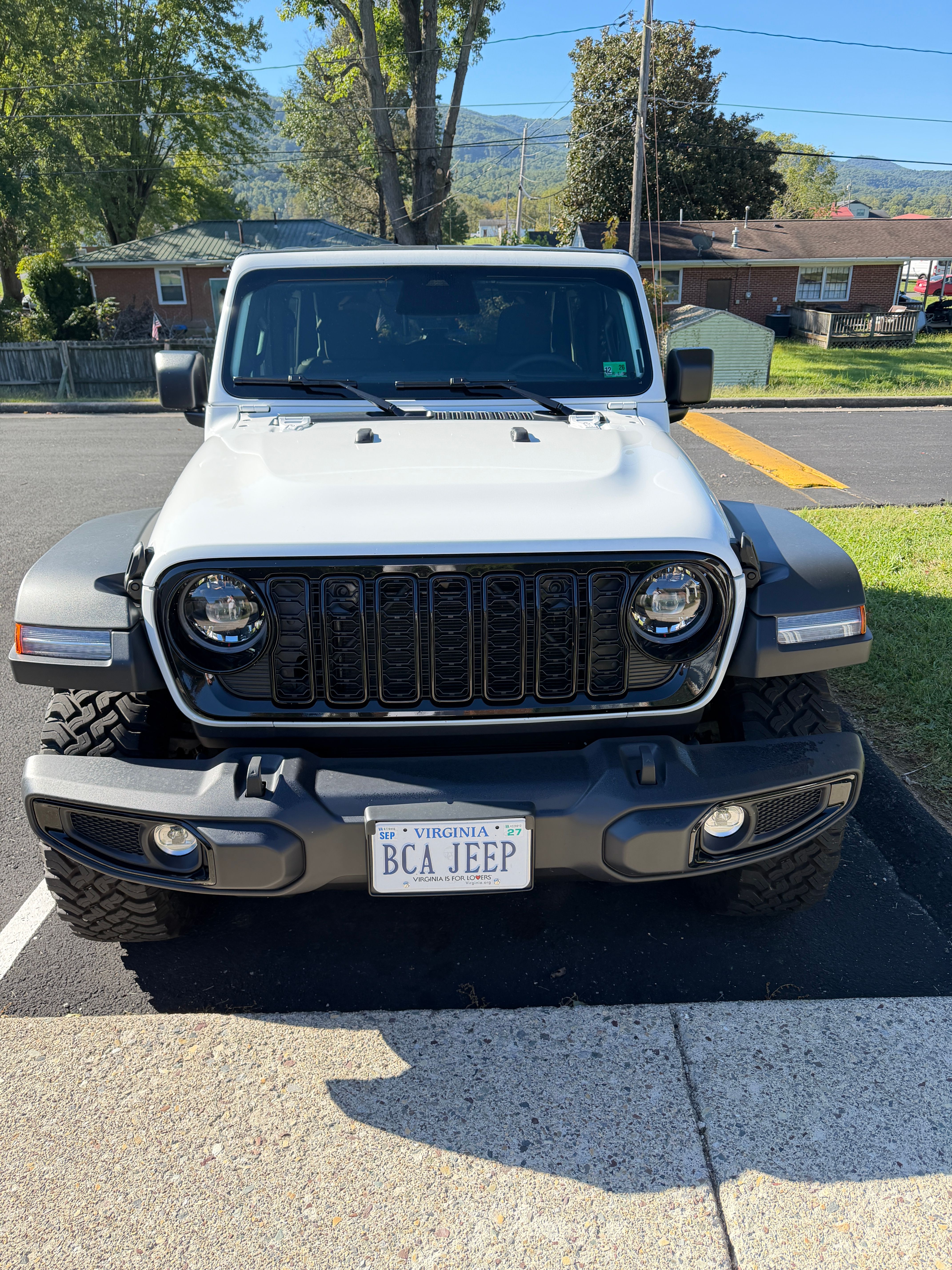 Used 2026 Jeep Wrangler Sport AWD/4WD image 1