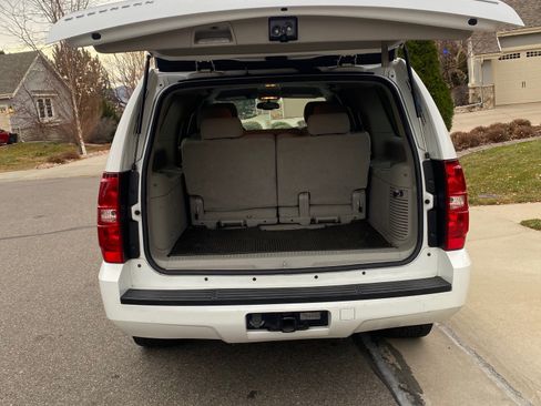 Used 2007 Chevrolet Suburban LT image 8