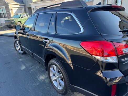 Used 2013 Subaru Outback 3.6R Limited w/ Special Appearance Pkg image 15