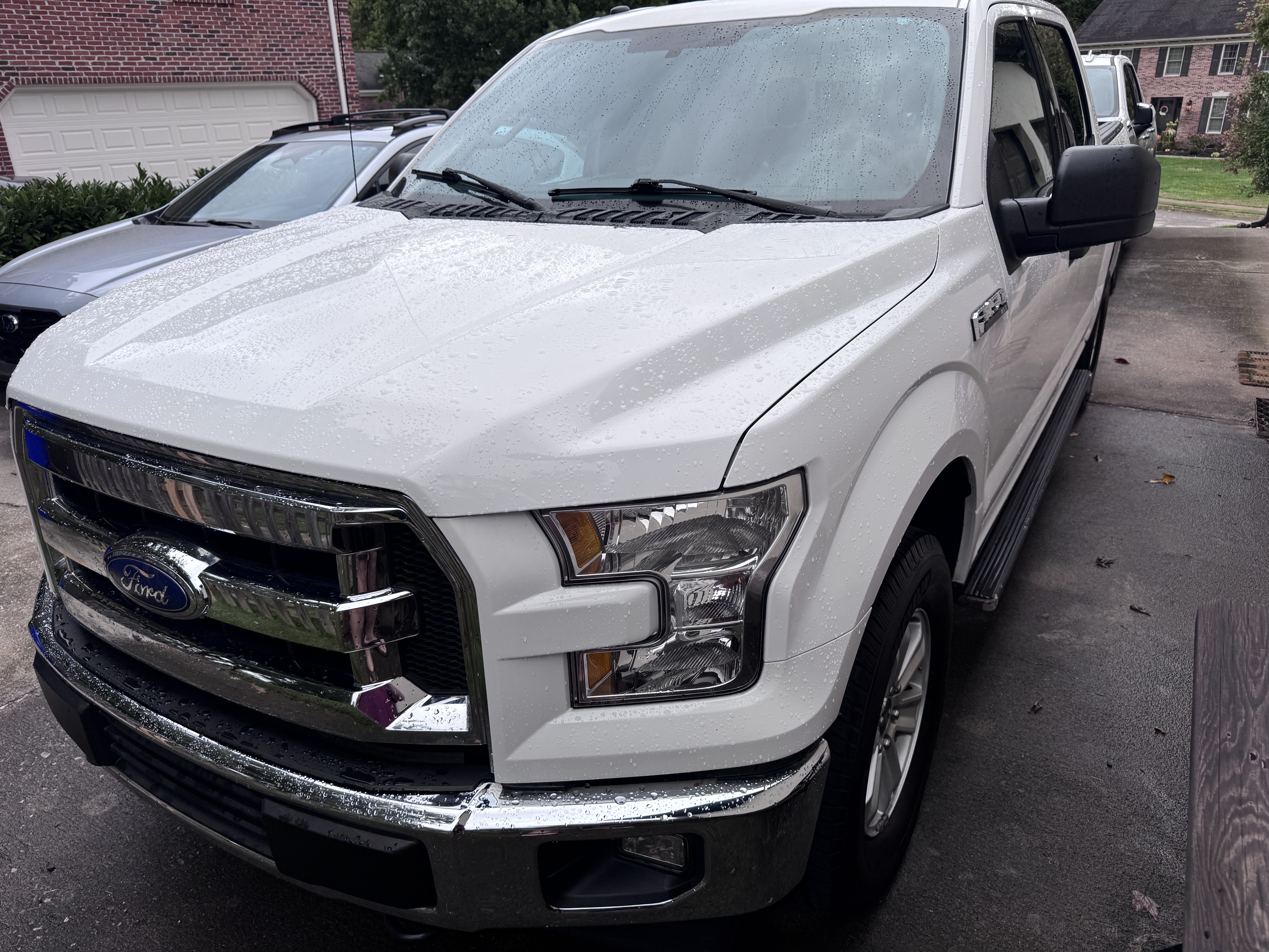 Used 2017 Ford F150 XLT AWD/4WD image 2
