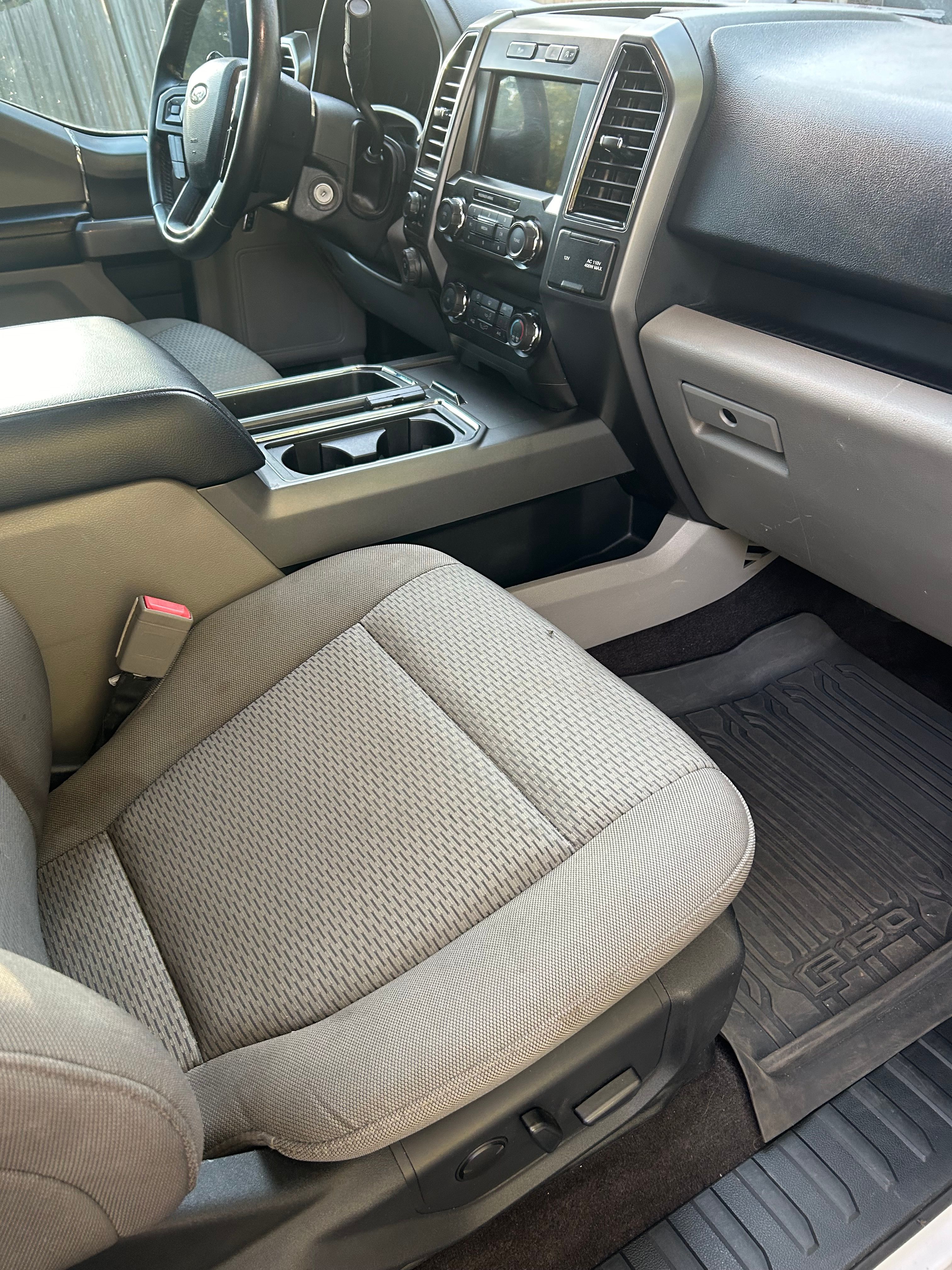 Used 2019 Ford F150 XLT w/ Equipment Group 302A Luxury AWD/4WD image 8
