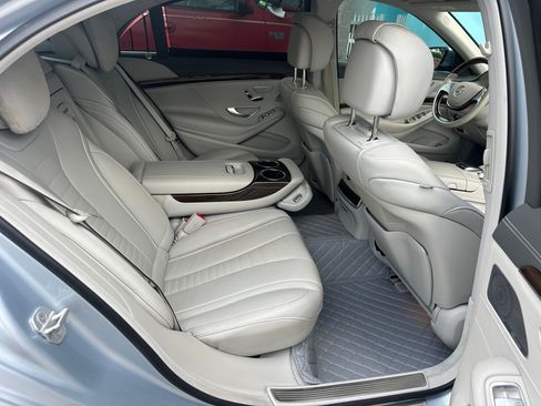 Used 2017 Mercedes-Benz S 550 Sedan image 17
