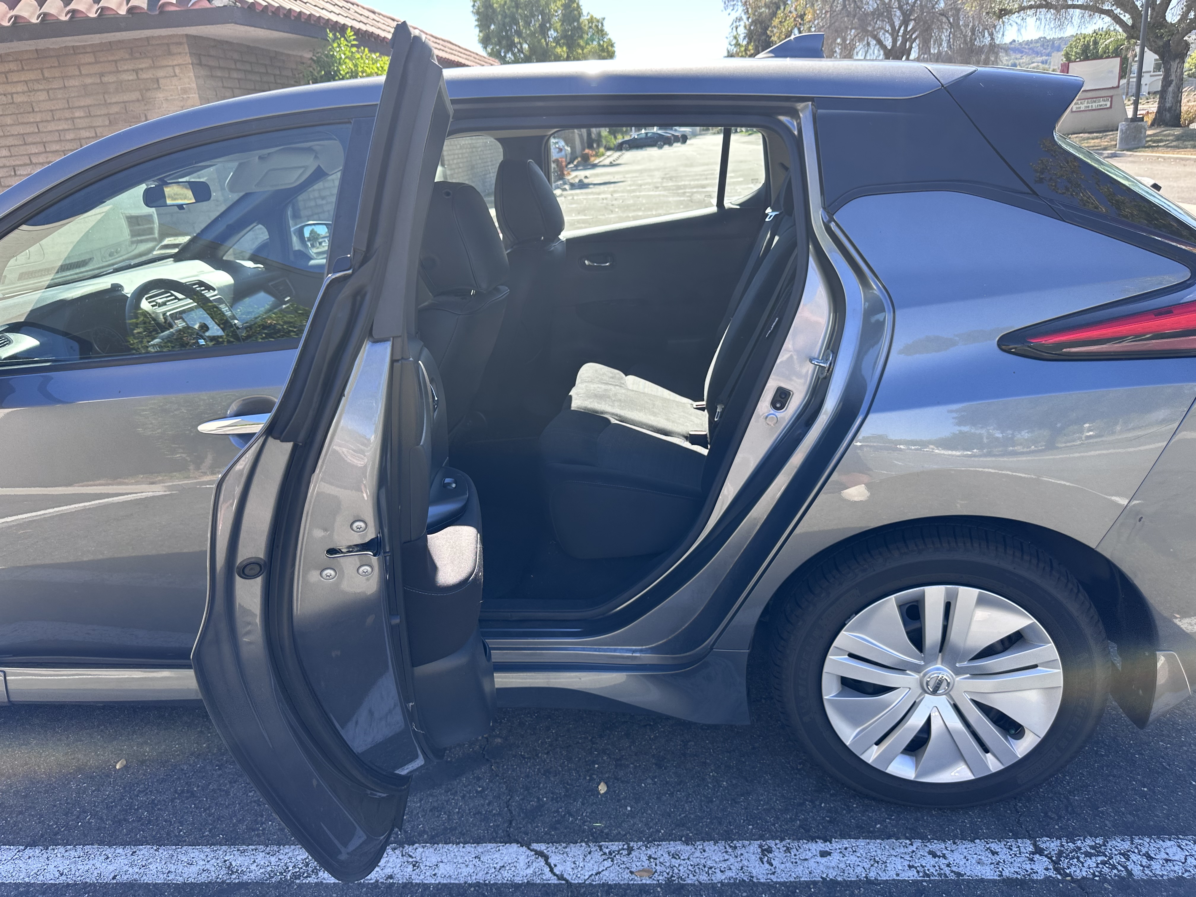 Used 2021 Nissan Leaf S w/ S Charge Package FWD image 14