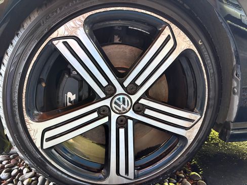 Used 2016 Volkswagen Golf 4-Door AWD/4WD image 28