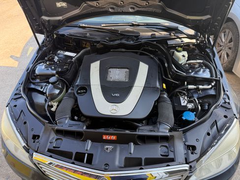 Used 2009 Mercedes-Benz C 350 Sport image 16