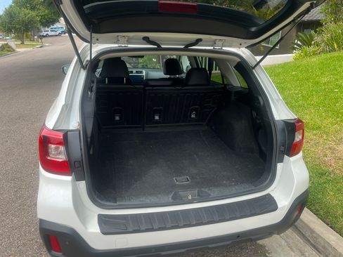 Used 2019 Subaru Outback 2.5i Limited w/ Popular Package #2 AWD/4WD image 12