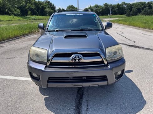 Used 2008 Toyota 4Runner Sport w/ Sport Extra Value Pkg 1 AWD/4WD image 2