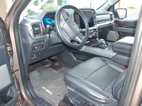 Used 2021 Ford F150 Lariat w/ Equipment Group 502A High AWD/4WD image 11