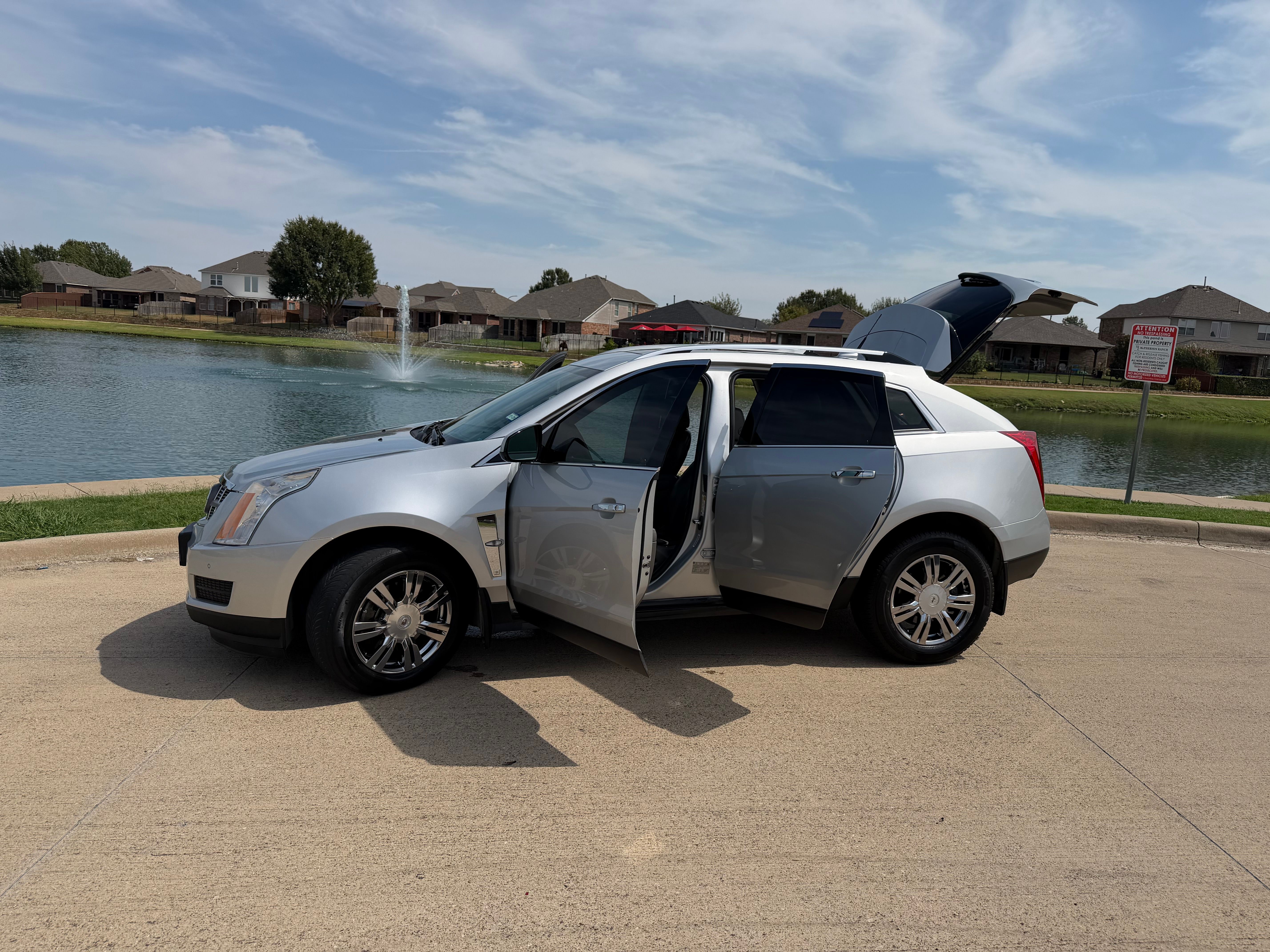 Used 2012 Cadillac SRX Luxury AWD/4WD image 1