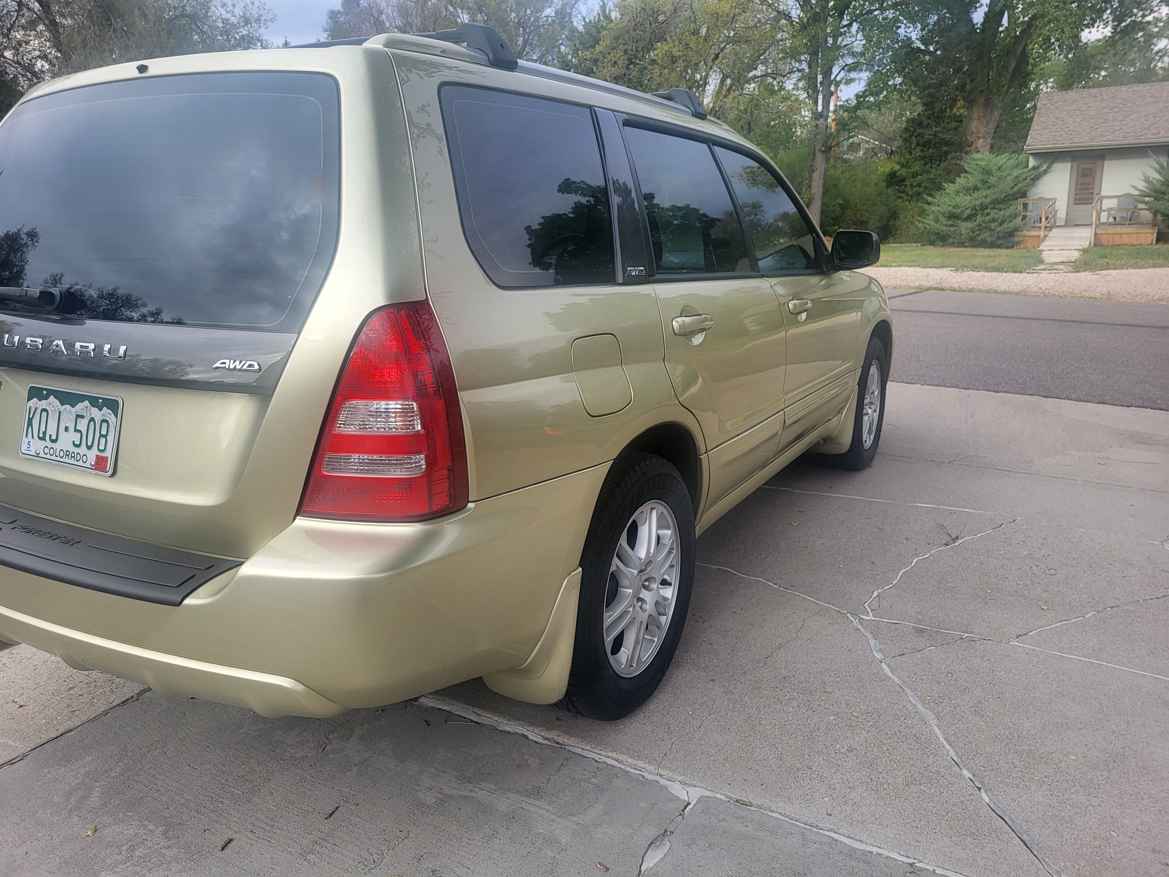 Used 2004 Subaru Forester 2.5XT AWD/4WD image 16