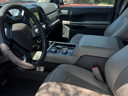 Used 2021 Ford Expedition Max Limited AWD/4WD image 6