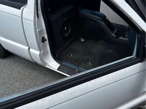 Used 1996 Chevrolet S10 Pickup 2WD Regular Cab image 8