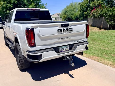 Used 2022 GMC Sierra 2500 Denali w/ Denali Ultimate Package AWD/4WD image 8