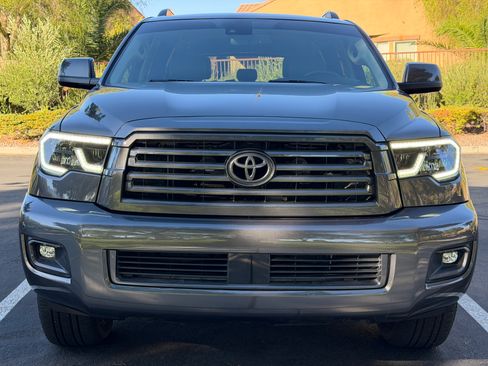 Used 2019 Toyota Sequoia Limited w/ Safety & Convenience Package AWD/4WD image 1