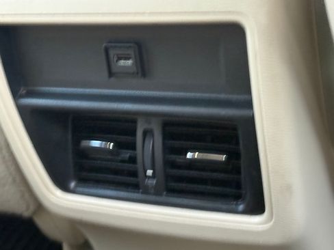 Used 2015 Nissan Murano S w/ Navigation Package image 18