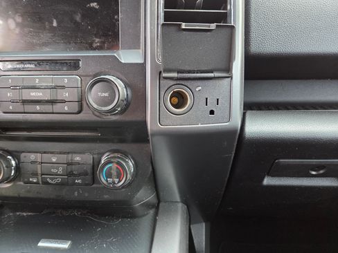 Used 2018 Ford F150 XLT w/ Equipment Group 301A Mid image 5