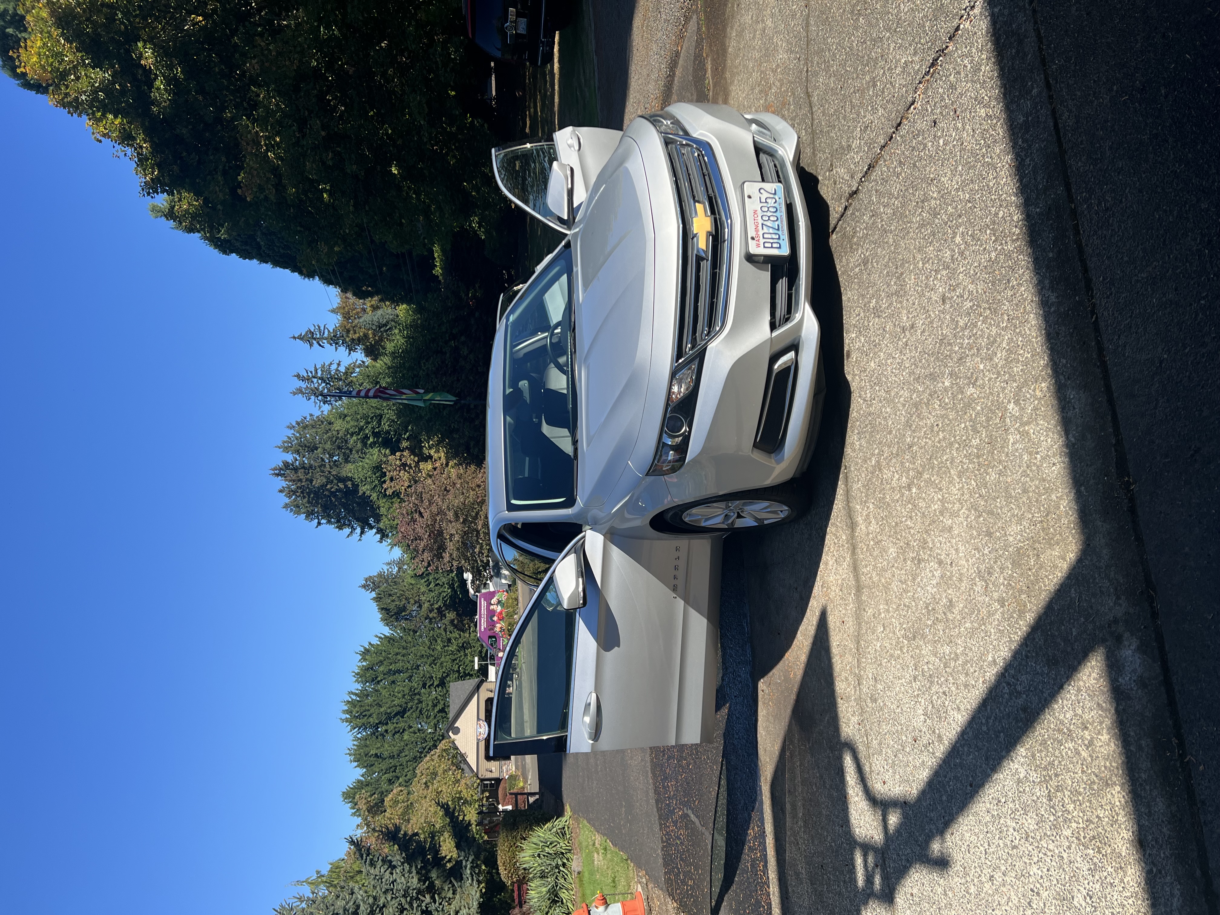 Used 2016 Chevrolet Impala LT w/ Convenience Package FWD image 2