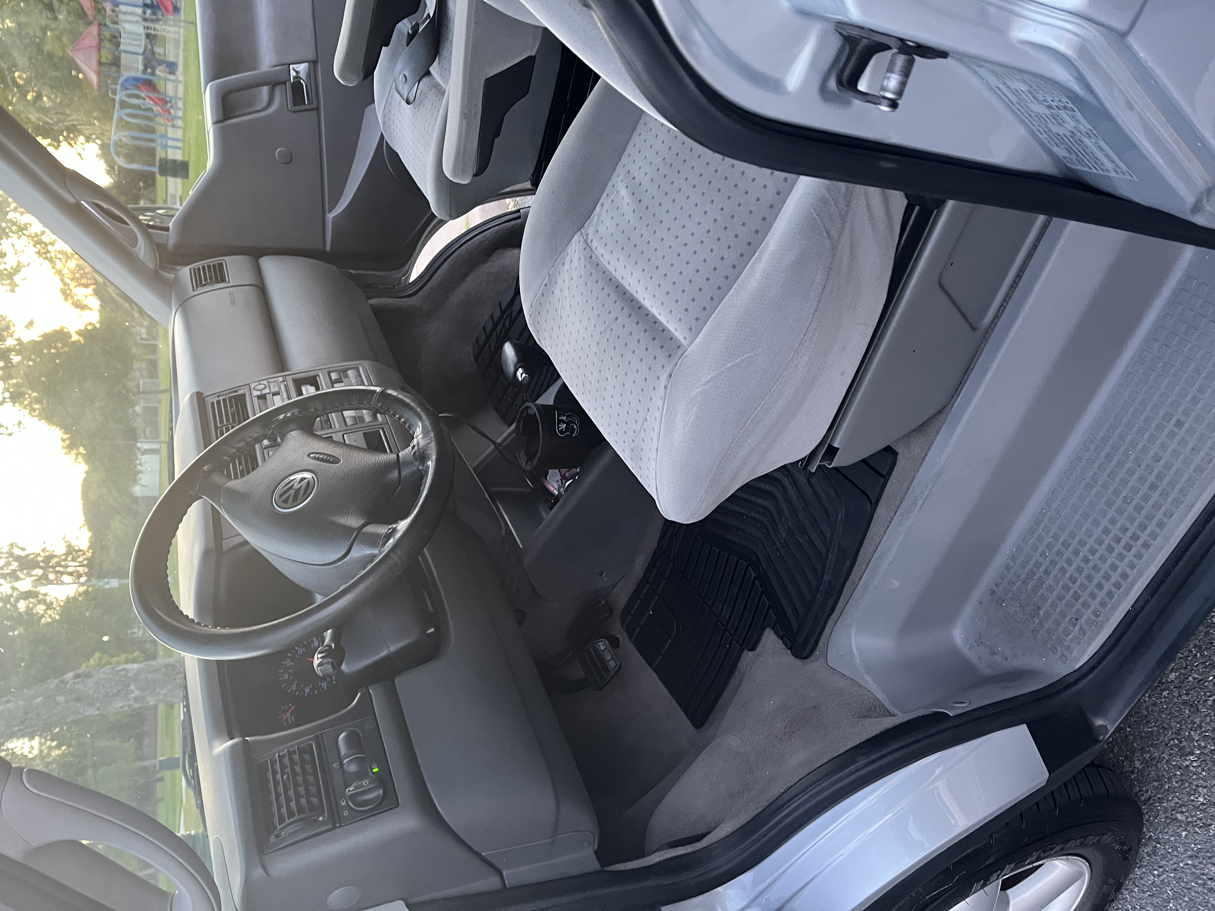 Used 2002 Volkswagen Eurovan GLS FWD image 12