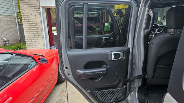 Used 2018 Jeep Wrangler Unlimited Sport S AWD/4WD image 15