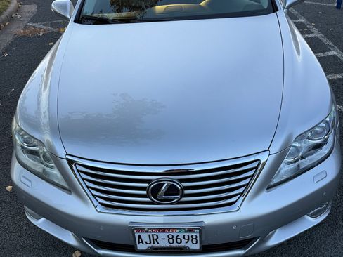 Used 2010 Lexus LS 460 L image 9