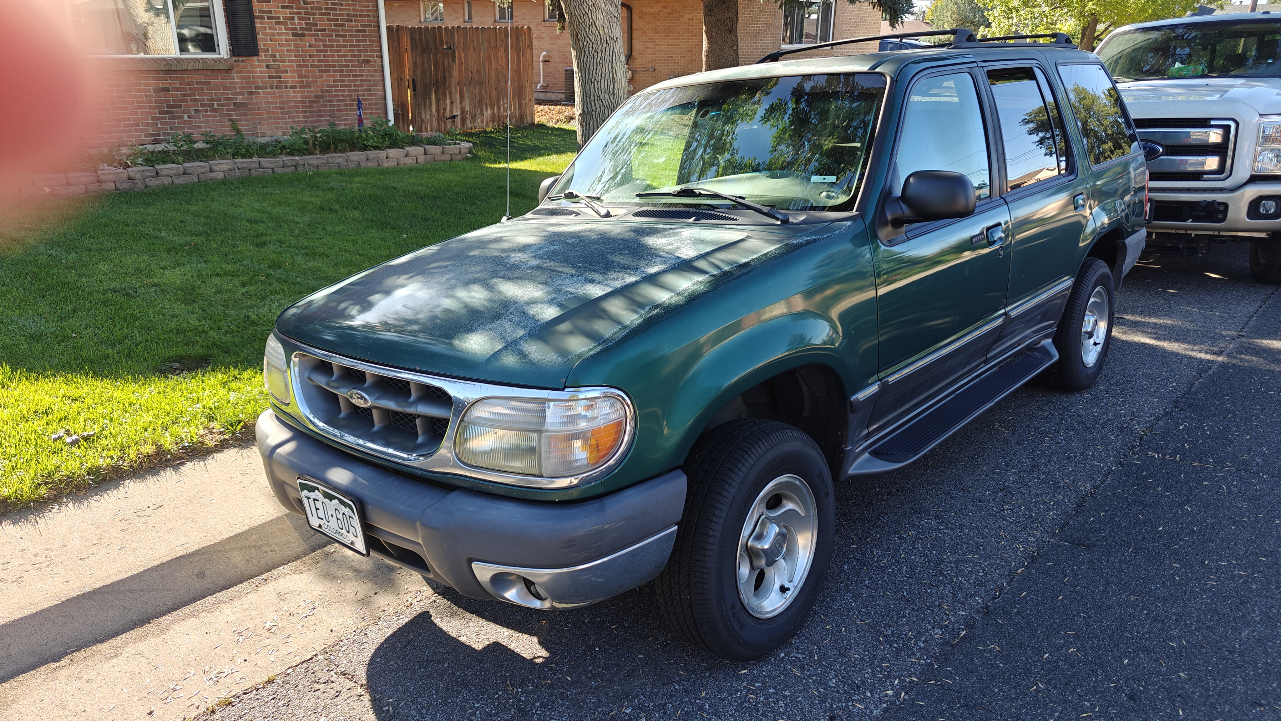Used 1999 Ford Explorer 4WD 4-Door image 1