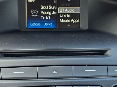 Used 2015 Ford Focus SE FWD image 25