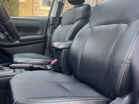 Used 2016 Subaru Forester 2.0XT Touring w/ Eyesight & Navigation System image 11