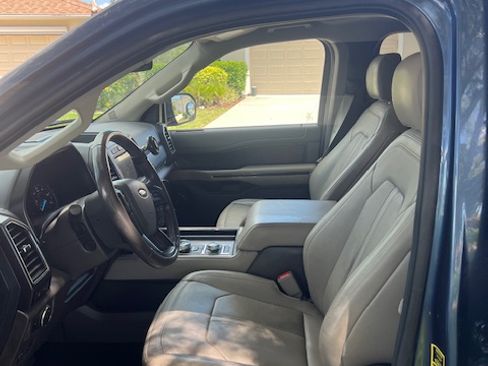 Used 2019 Ford Expedition Limited AWD/4WD image 4