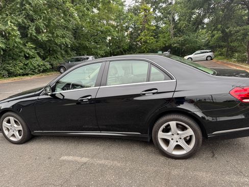 Used 2014 Mercedes-Benz E 350 4MATIC Sedan image 10