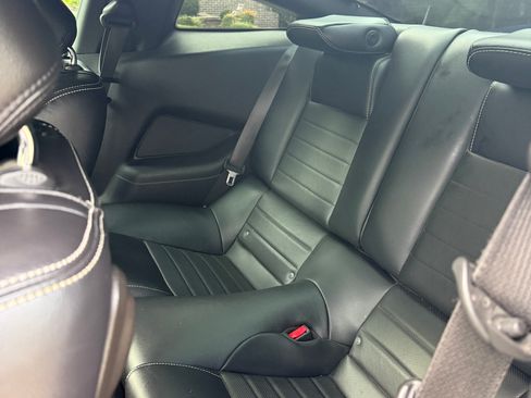 Used 2013 Ford Mustang GT Premium w/ Comfort Pkg RWD image 11