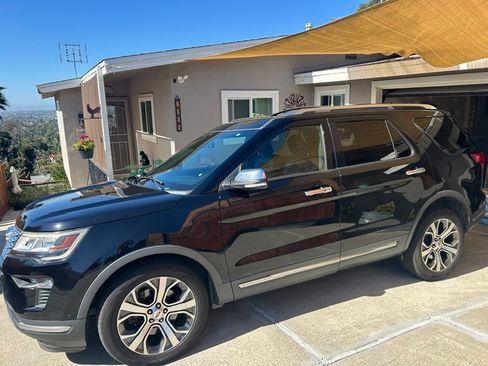 Used 2019 Ford Explorer Platinum AWD/4WD image 1