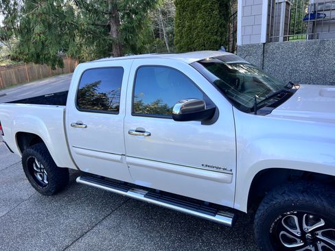 Used 2012 GMC Sierra 1500 Denali AWD/4WD image 5