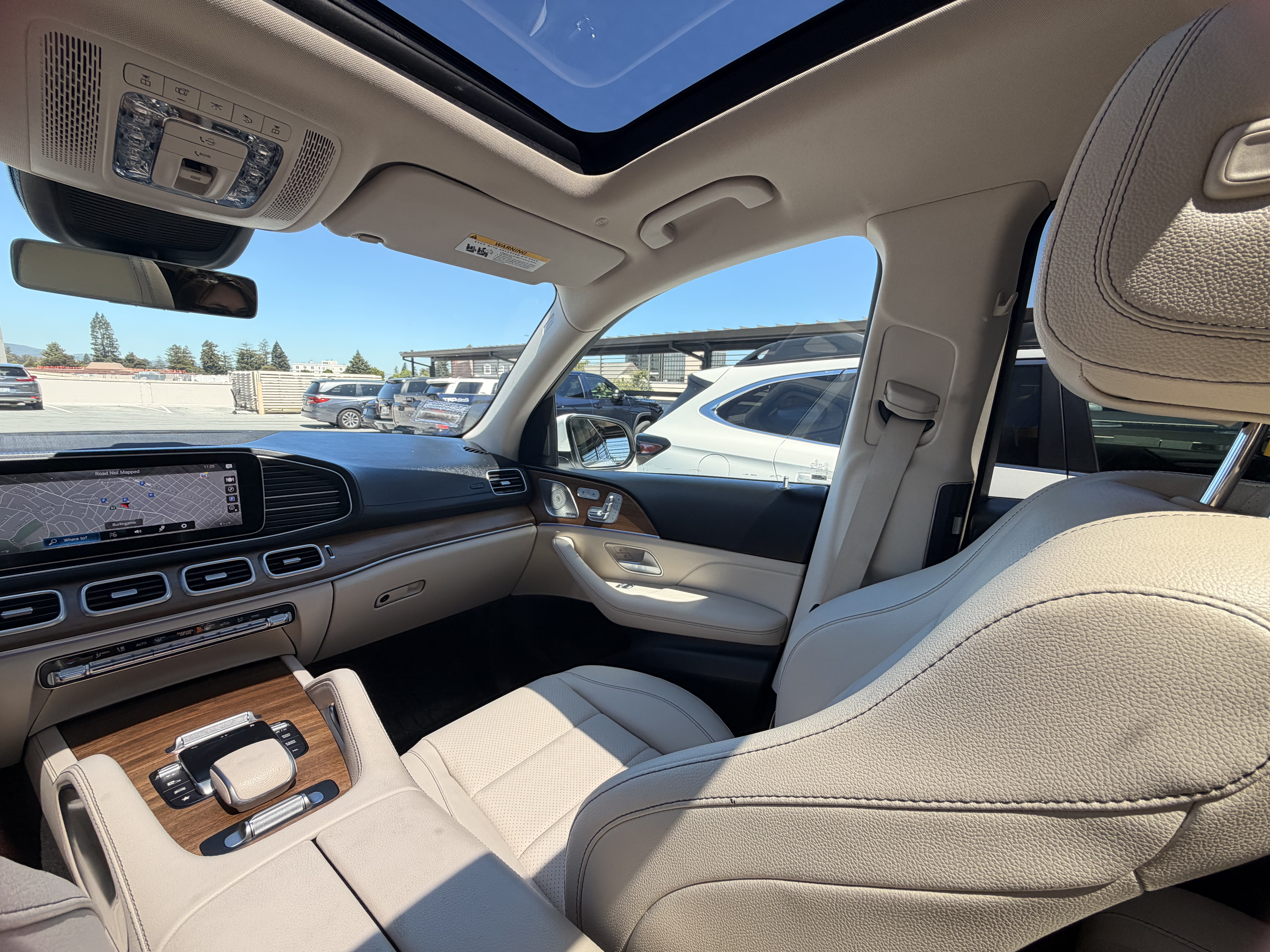 Used 2023 Mercedes-Benz GLS 450 4MATIC image 2