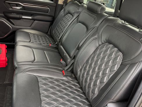 Used 2019 RAM 1500 Laramie AWD/4WD image 29