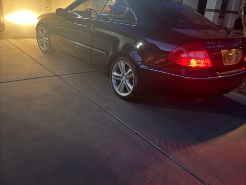 Used 2008 Mercedes-Benz CLK 350 Coupe image 7