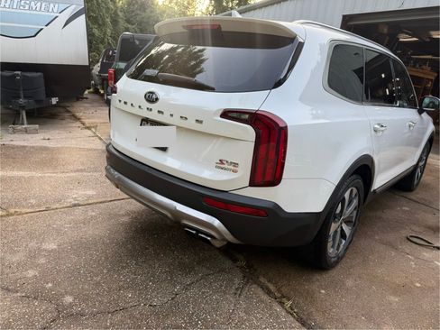 Used 2020 Kia Telluride S w/ S 8 Passenger Seating Package FWD image 4