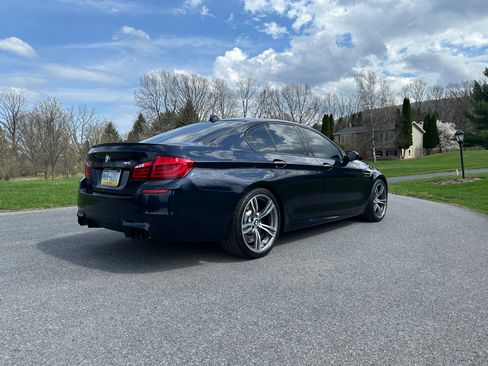 Used 2013 BMW M5 RWD image 4