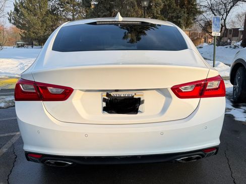 Used 2018 Chevrolet Malibu Premier w/ Premier Sun and Wheel Package image 6
